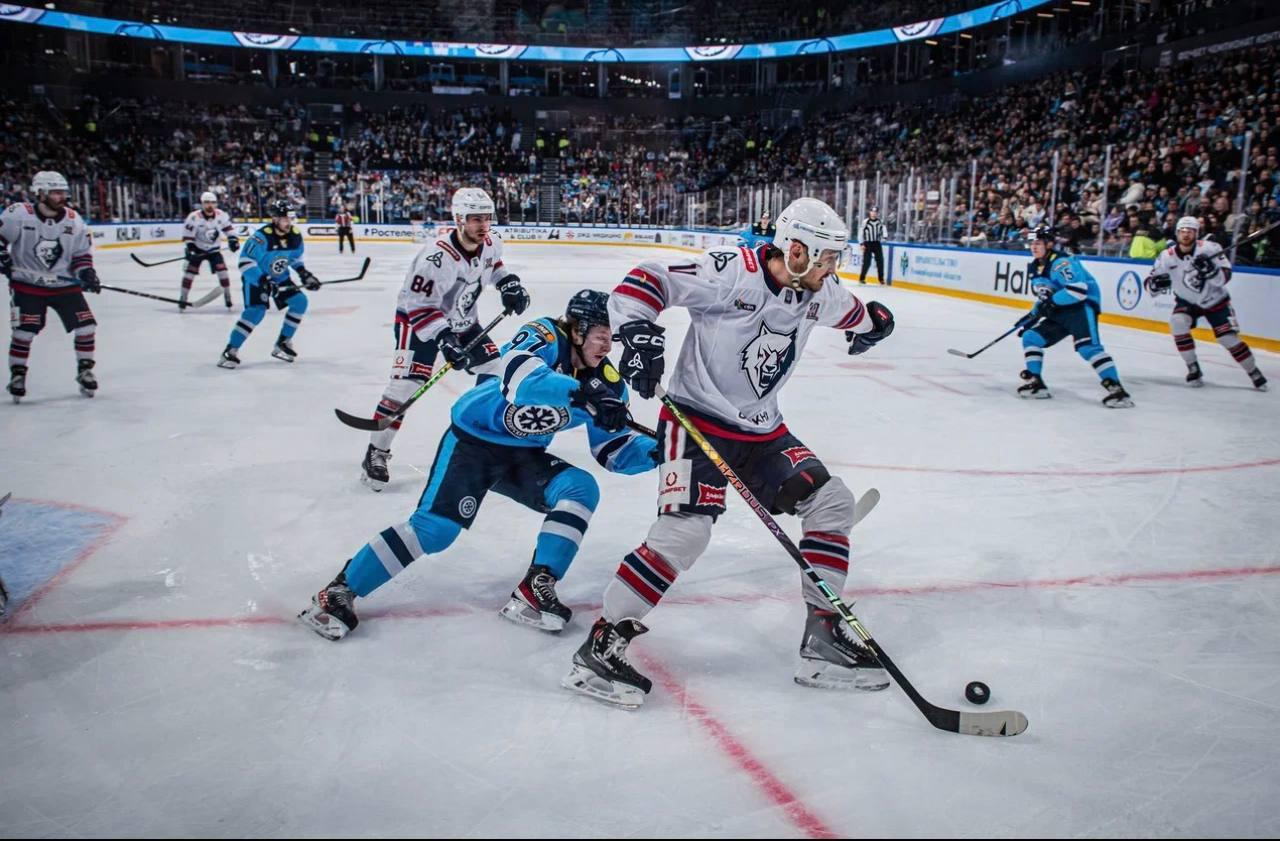 Фото В Новосибирске «Сибирь» уступила «Нефтехимику» со счётом 1:3 3